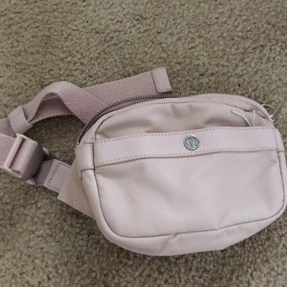 Lululemon Now and Always Belt Bag